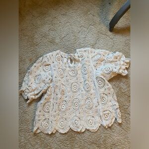 Solitaire Blouse with unique details and sleeves